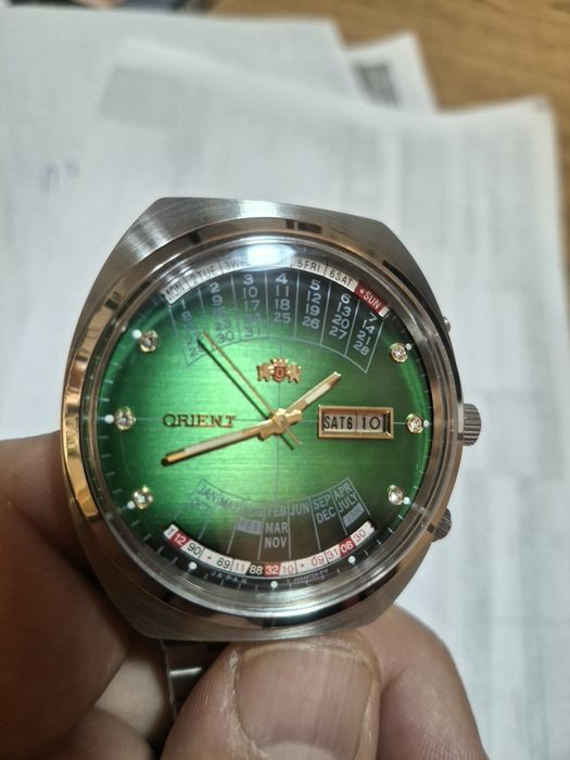 Продавам Ориент Orient  вечен календар