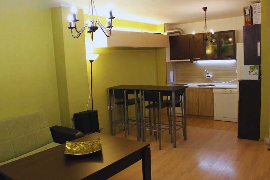 Дава се под наем Двустаен апартамент в София, Полигона - 80 кв.м за 499.8 € - Снимка #12