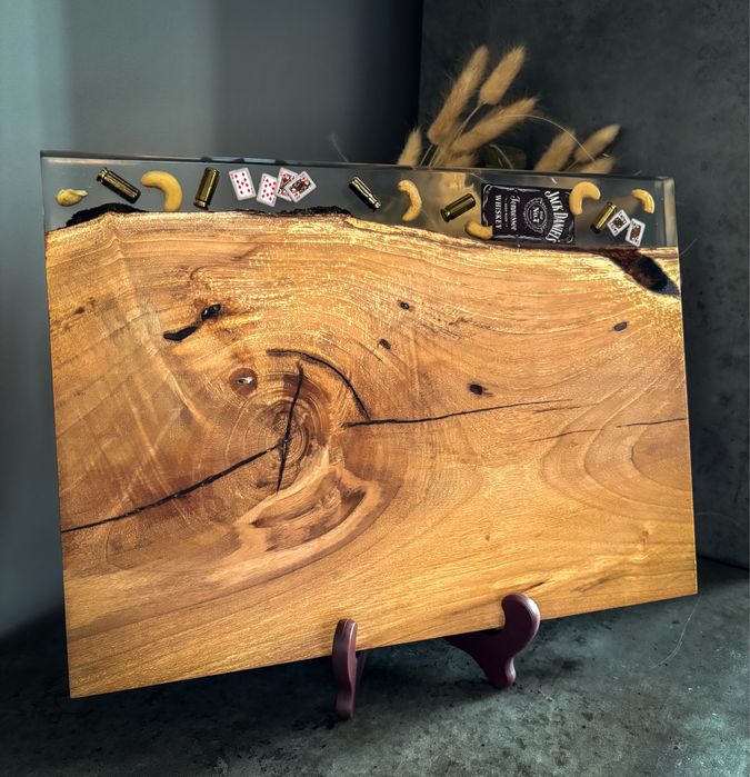 Плата от  орех и епоксидна смола