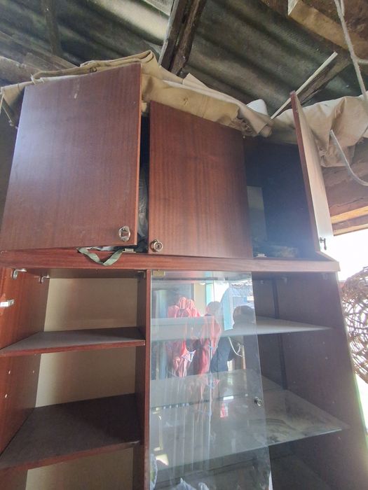 Stenka 2,5 metr  xolati yaxshi savetskiy kami bor