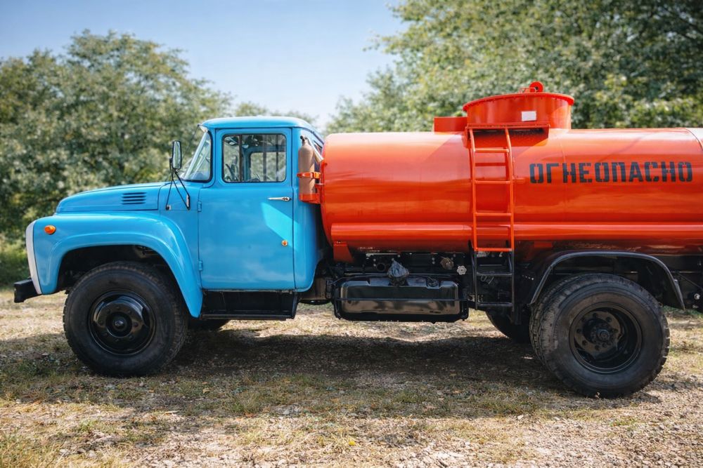 Продаётся бензовоз ЗиЛ