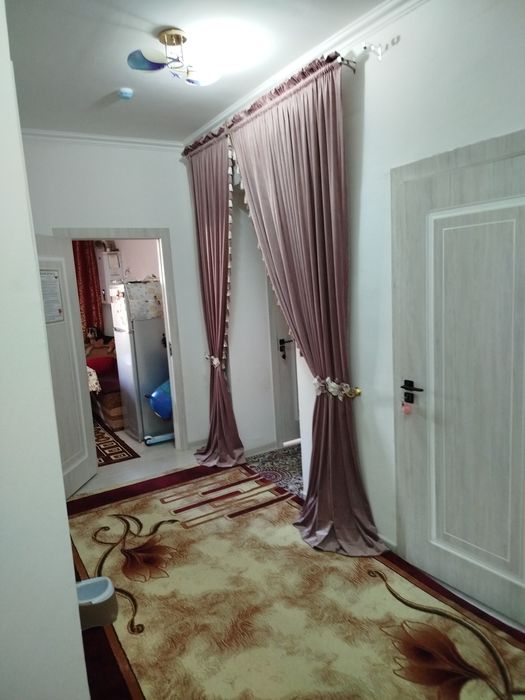 Продается 3-комнатная квартира в Яшнабадском р-не, мас. Олмос.