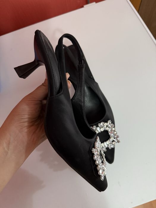 Продается туфли новые