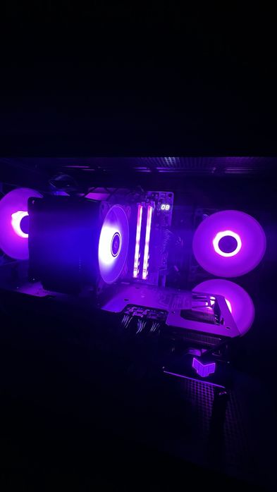 7900XT 7800x3d 2 tb nvme ddr5 32 gb x870 aorus elite ice WiFi
