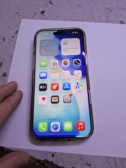 Iphone 16 pro max 12 cicluri incarcare