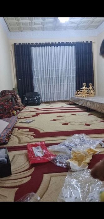 O'yma gulli 3ta gilam sotiladi har biri 1mlndan