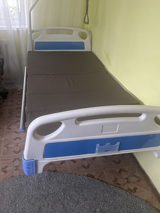 Инвалидное кресло, кровать