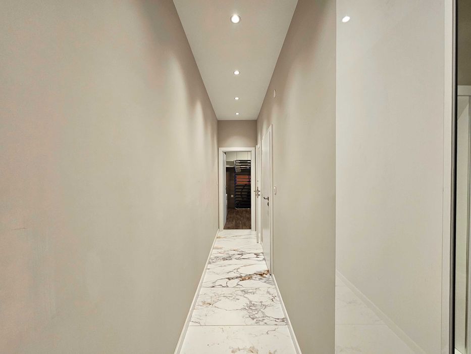 Продава се Тристаен апартамент в София, Център - 105 кв.м за 5505 €/кв.м - Снимка #7