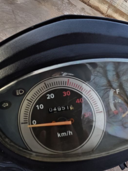 Продается скутер м8