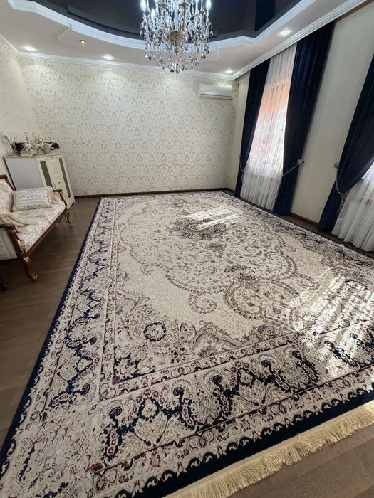Продаю ковер гостиную