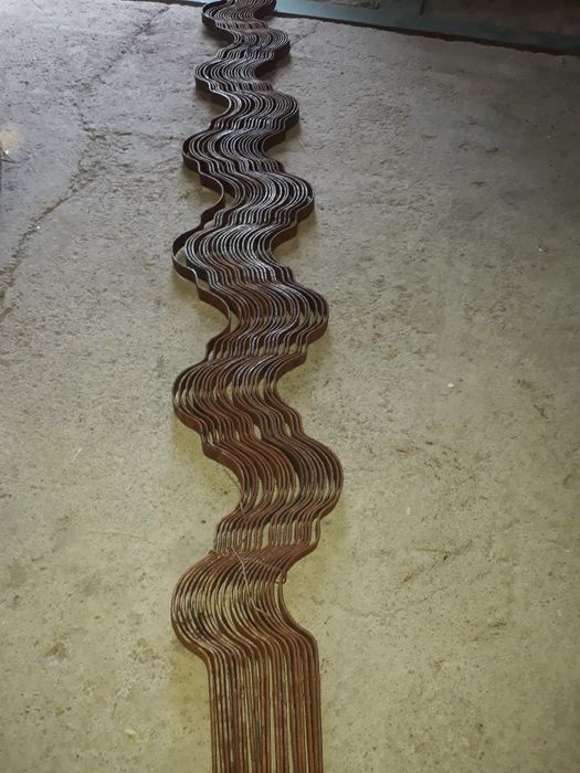 Продам гнутый металл на решетки,оградки