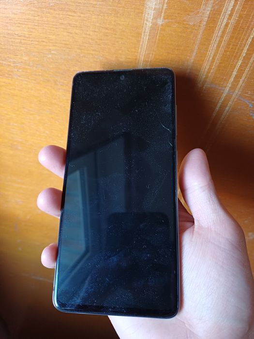 Samsung A51 ekrani singan