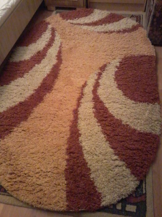 Covor oval cu fir lung