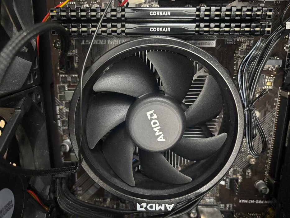 Calculator GAMING RTX 2060 | Ryzen 5 3600 | SSD 500GB | HDD 2TB | 16GB DDR4 | Sursa 750W Gold 80+ | Windows 11 instalat