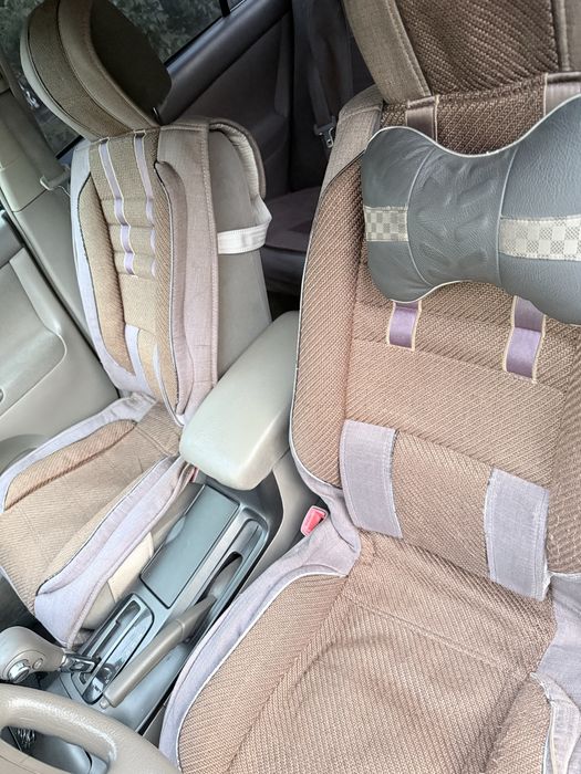 Toyota Camry LE 30
