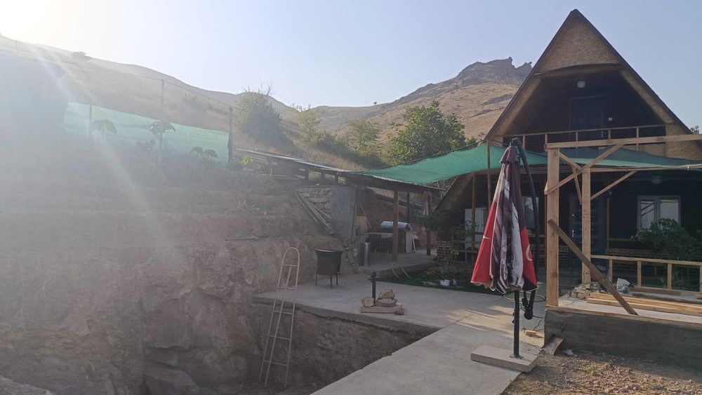 Продается Дачный домик на Янгиабаде !!!