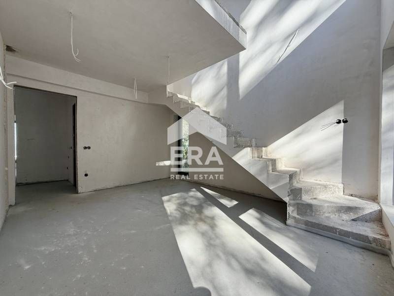 Пентхаус с панорама към София в полите на Витоша, кв. Бояна