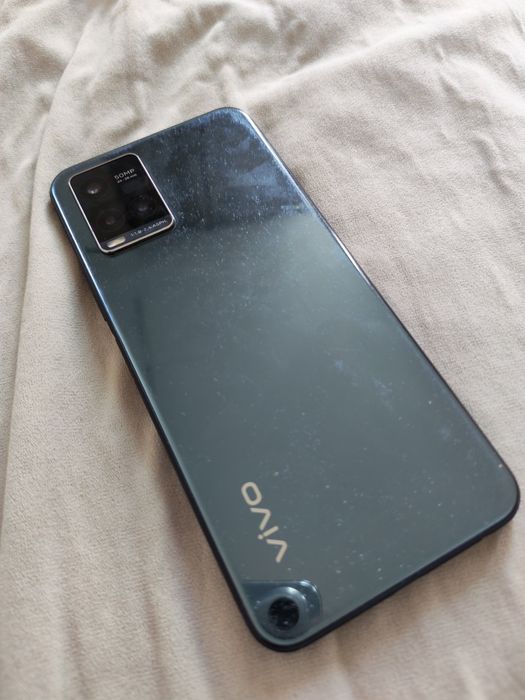 Vivo y33s отличный