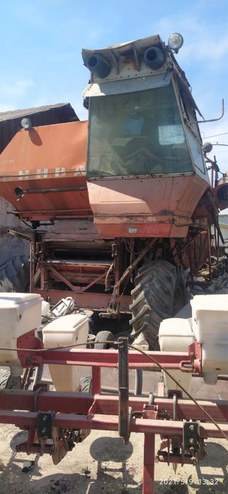 Продам комбайн..