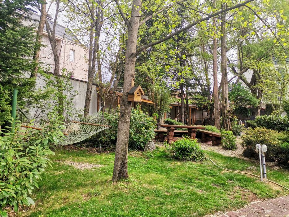 Дава се под наем Къща в София, Витоша - 300 кв.м за 61.2 € - Снимка #2