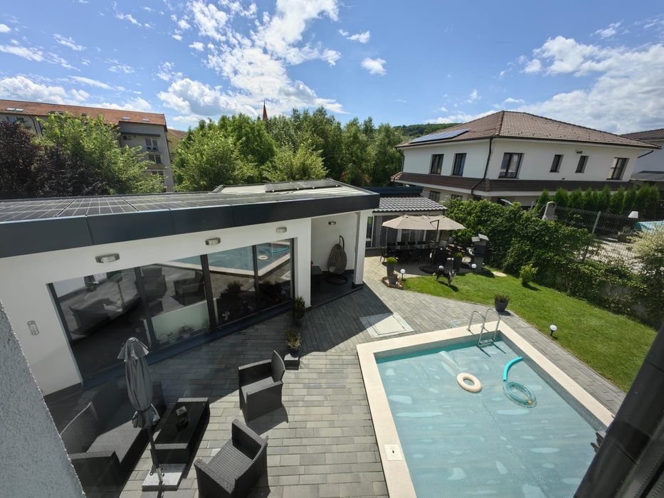 Persoana fizică vând urgent Vilă Verde pentru persoane pretențioase