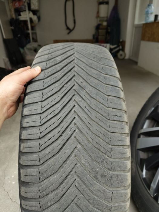 4бр. Michelin CrossClimate 2 SUV 235/50 R19 103V XL DOT 44/2023