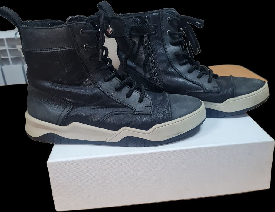 Детская обувь, бутсы.