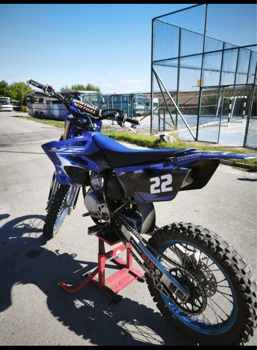 YAMAHA  YZ 2018.