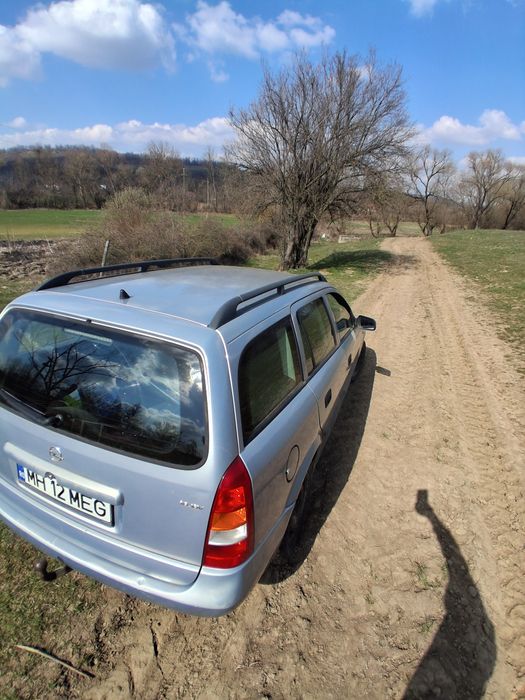 Vand opel astra g cu portbagajul mai mare ca frigiderul lui bunicata