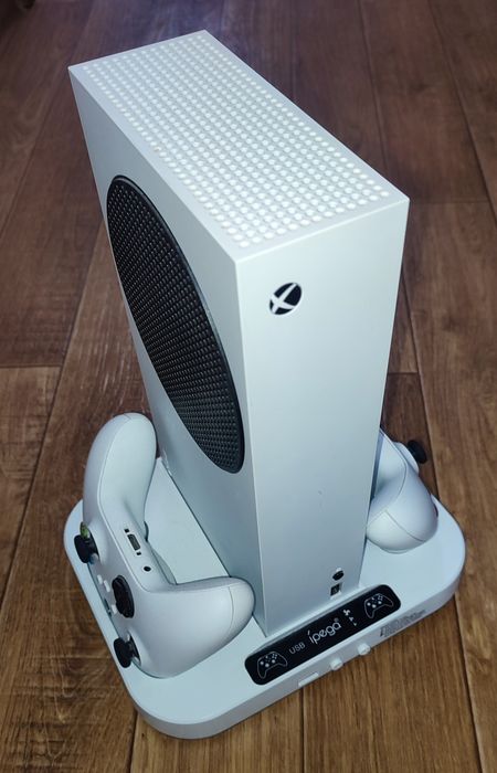 Продам Xbox series S
