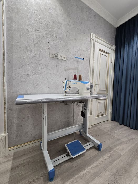 Швейная машина в отличном  состоянии