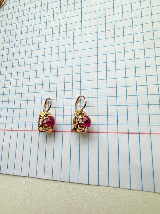 Золотые сережки Советского качества с рубином