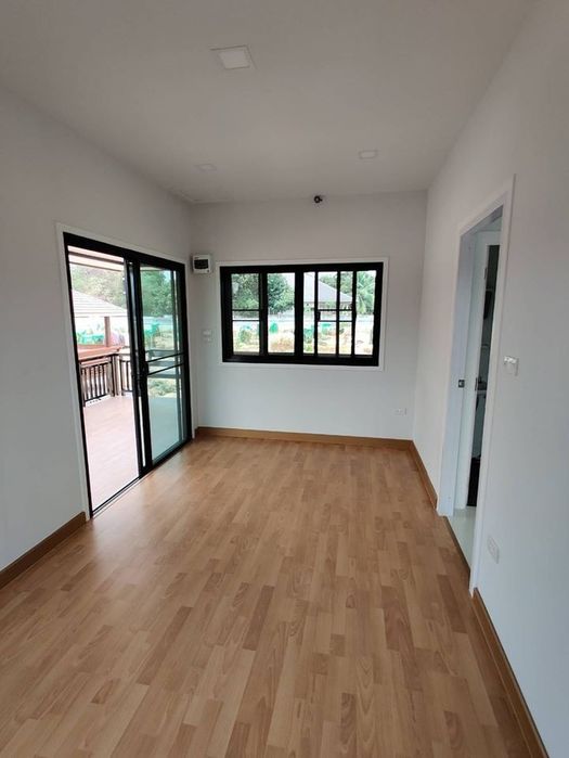 Vand case pe structura metalica 8 x 10m din panouri termoizolante