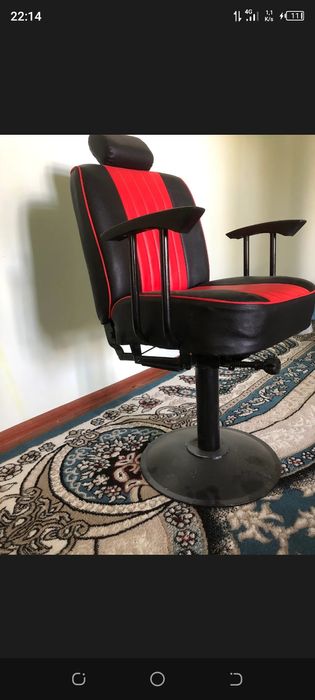 Salon kreslosi yangi holatda