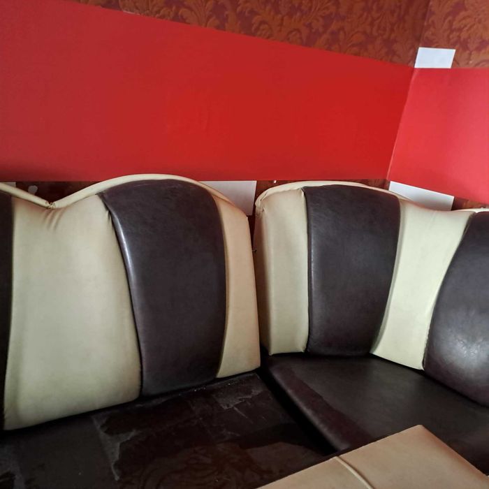 Кожен ъглов диван