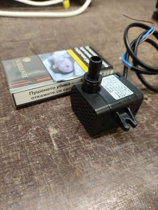 Водна помпа мини