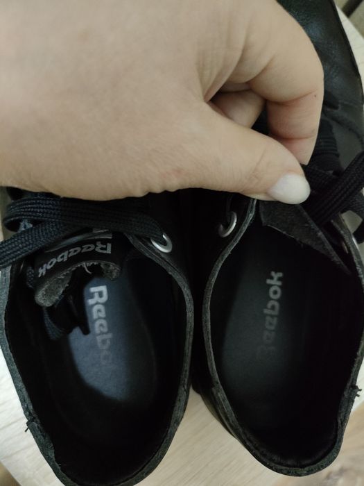 Продам кроссовки Reebok
