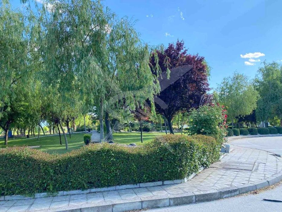 Къща, готова до ключ с 700кв.м. двор