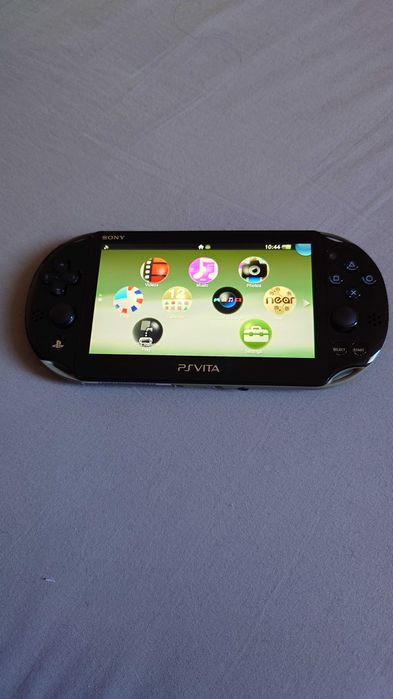 PS Vita 2000 khaki