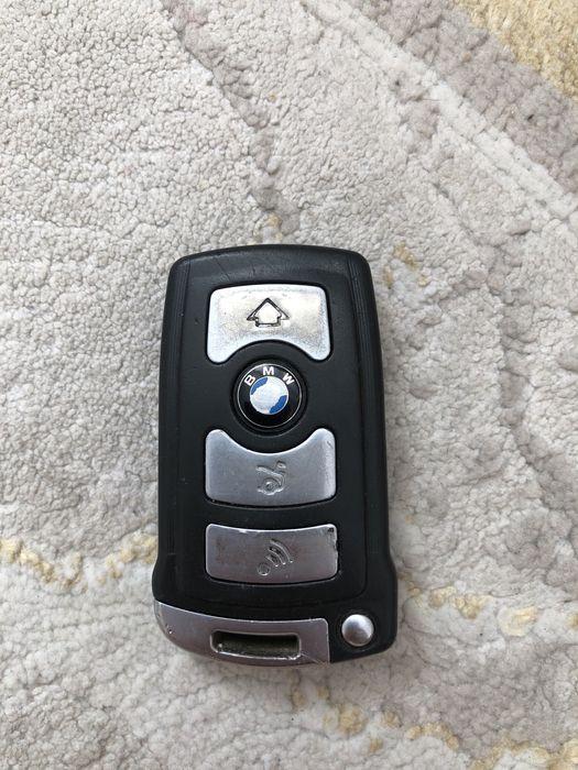 Ключи от BMW, сам замок наместе