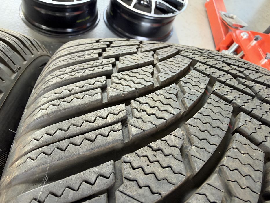 4бр. КАТО НОВИ Зимни Гуми С Борд 275/45R/20 -FIRESTONE- DOT:4624- 7.8мм+7.1мм