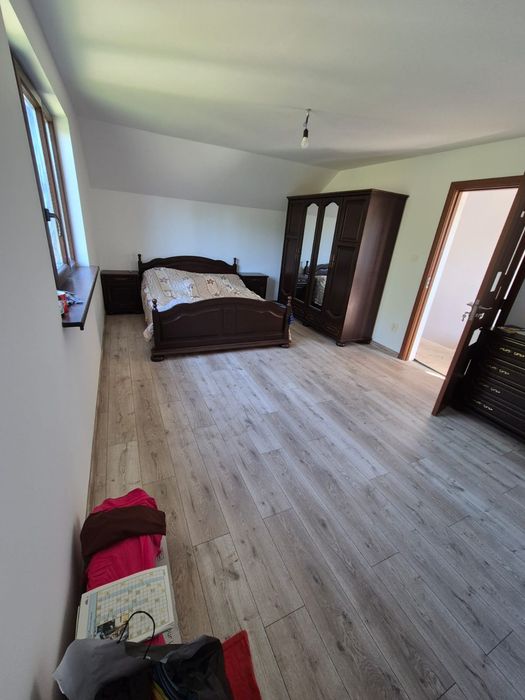 Vând casa P+1 cu dublu  front stradal