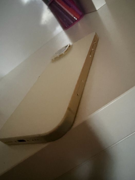 Iphone 15 yellow 128 gb