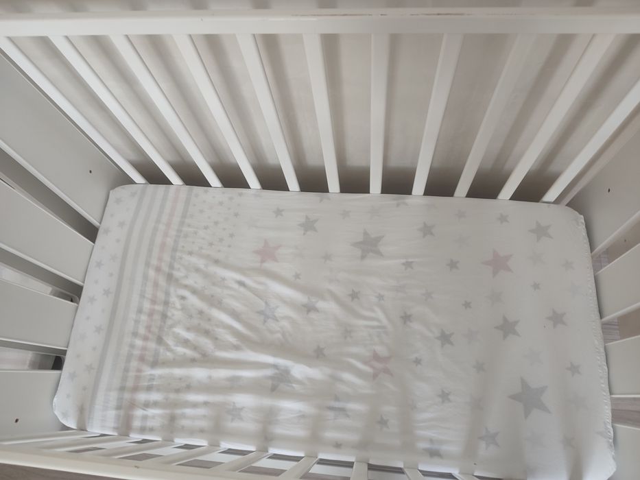 Продаю 2 манежки и стульчик