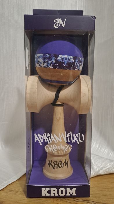 Kendama Adrian Vilau Pro Model KROM