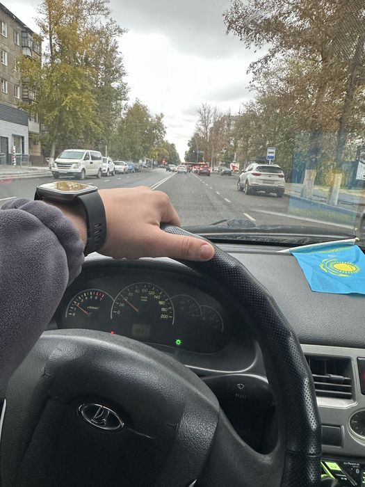 Продам Ваз(Lada) Priora 2013 универсал  1.6