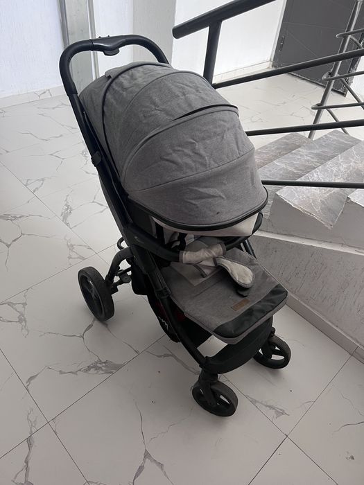 Продам детскую коляску