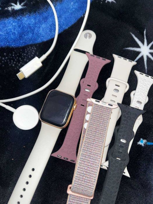 Продавм Apple Watch se