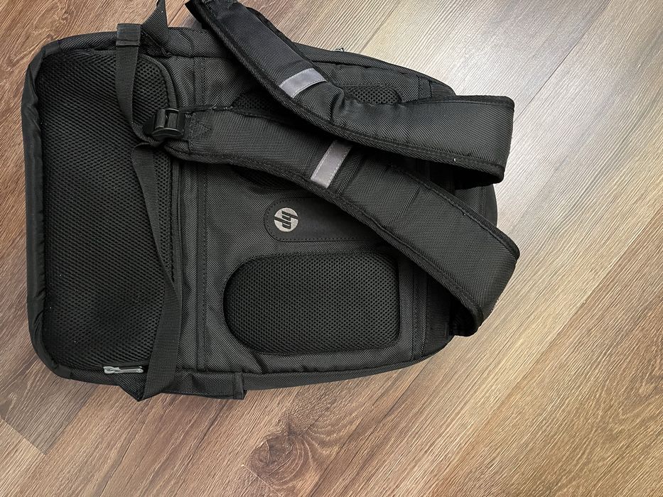 Vand geanta - ghiozdan pentru calculator