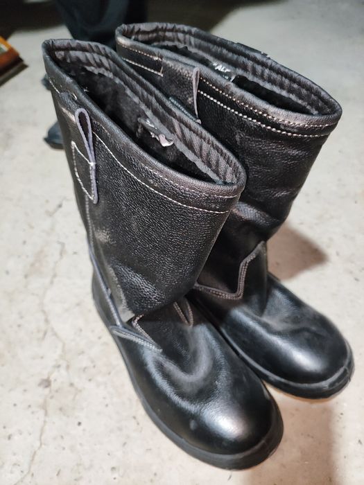 Продам сапоги дёшево